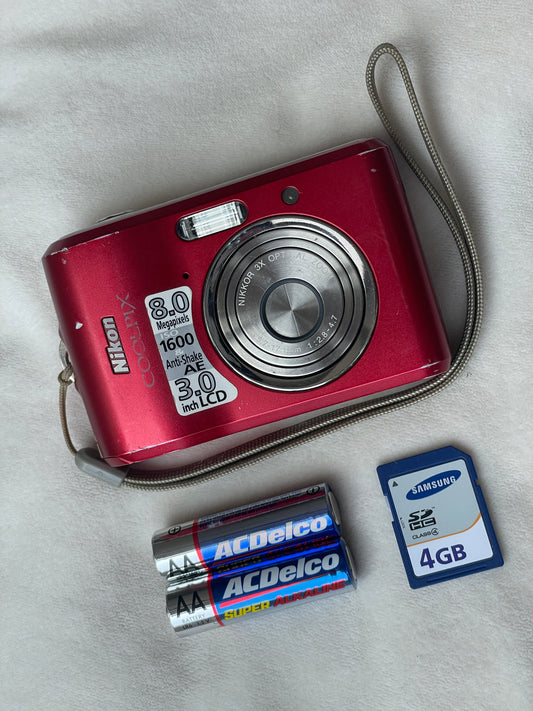 Nikon CoolPix L18 8.0 MP Digital Camera Bundle - Red