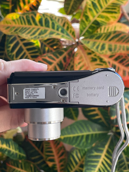 GE A730 7.0 MP Digital Camera Bundle - Black