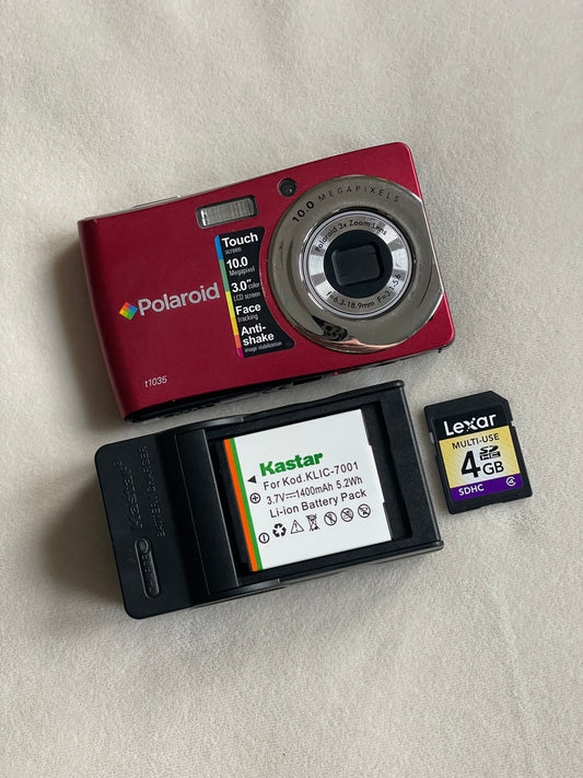 Polaroid t1035 10 MP Digital Camera Bundle - Red