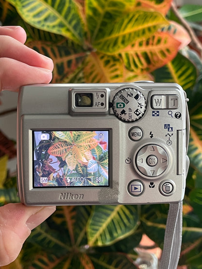 Nikon CoolPix 5600 5.1 MP Digital Camera Bundle - Silver