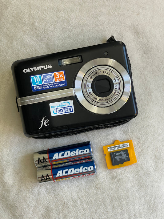 Olympus FE-25 10 MP Digital Camera Bundle - Black