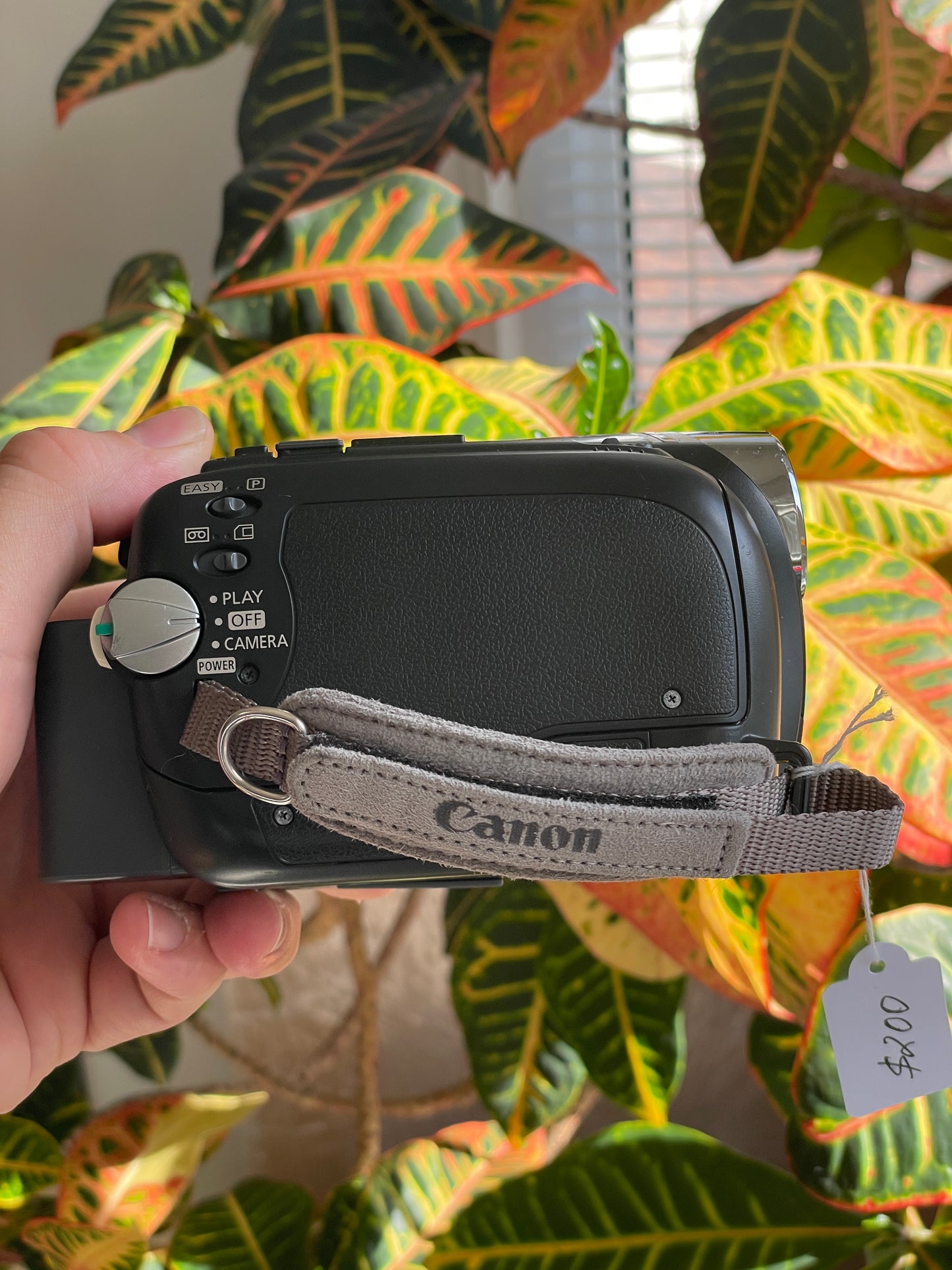 Canon Mini DV Handycam Model No. ZR950 Bundle