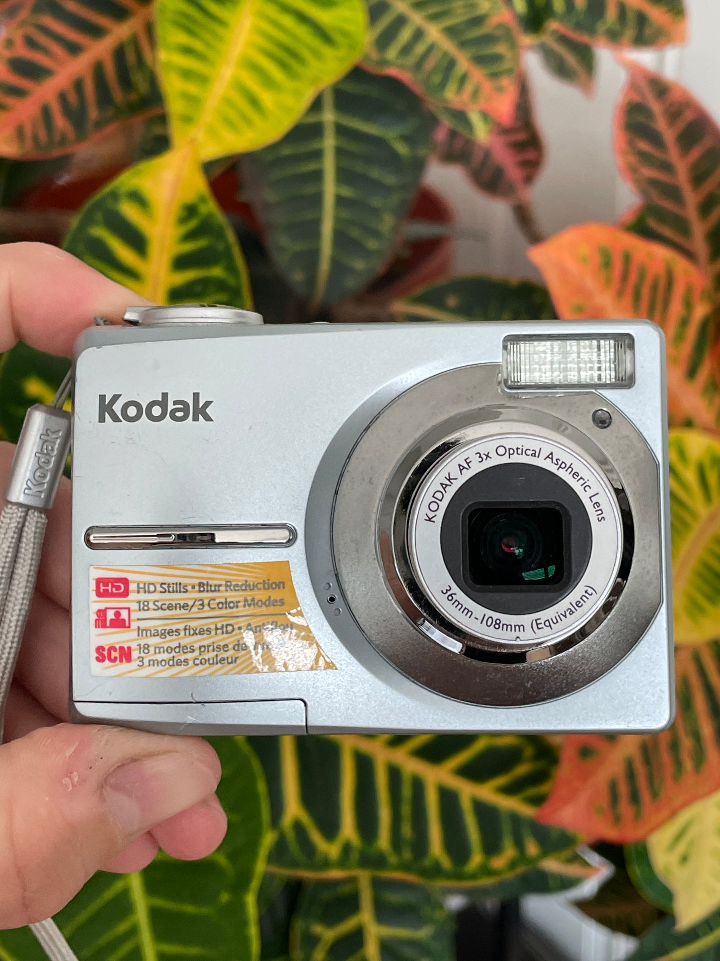 Kodak EasyShare C913 9.2 MP Digital Camera Bundle