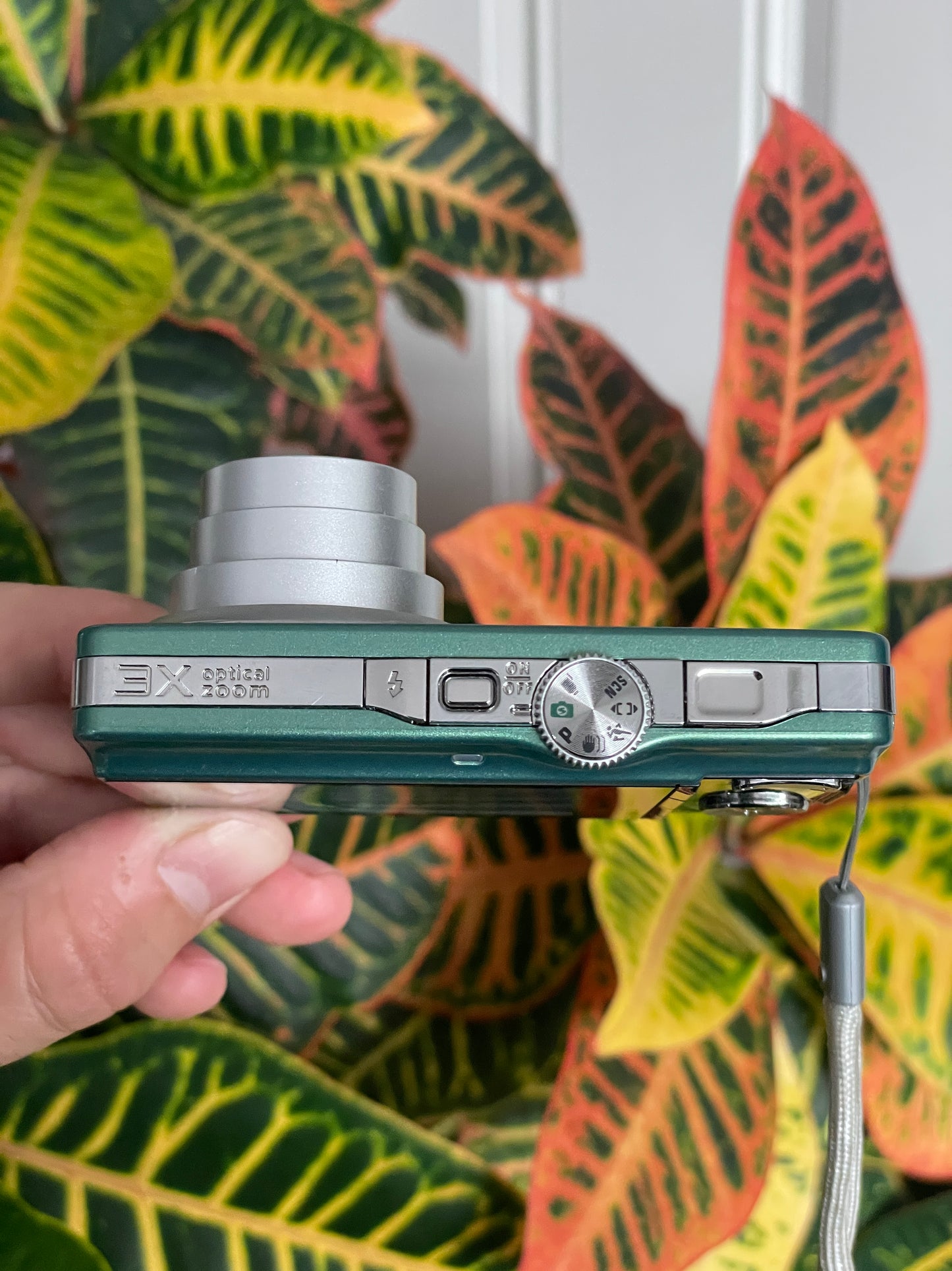 Kodak EasyShare M340 10.2 MP Digital Camera Bundle - Seafoam Green