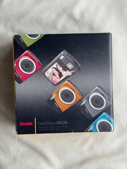 Kodak EasyShare M530 12 MP Digital Camera Bundle - Gray