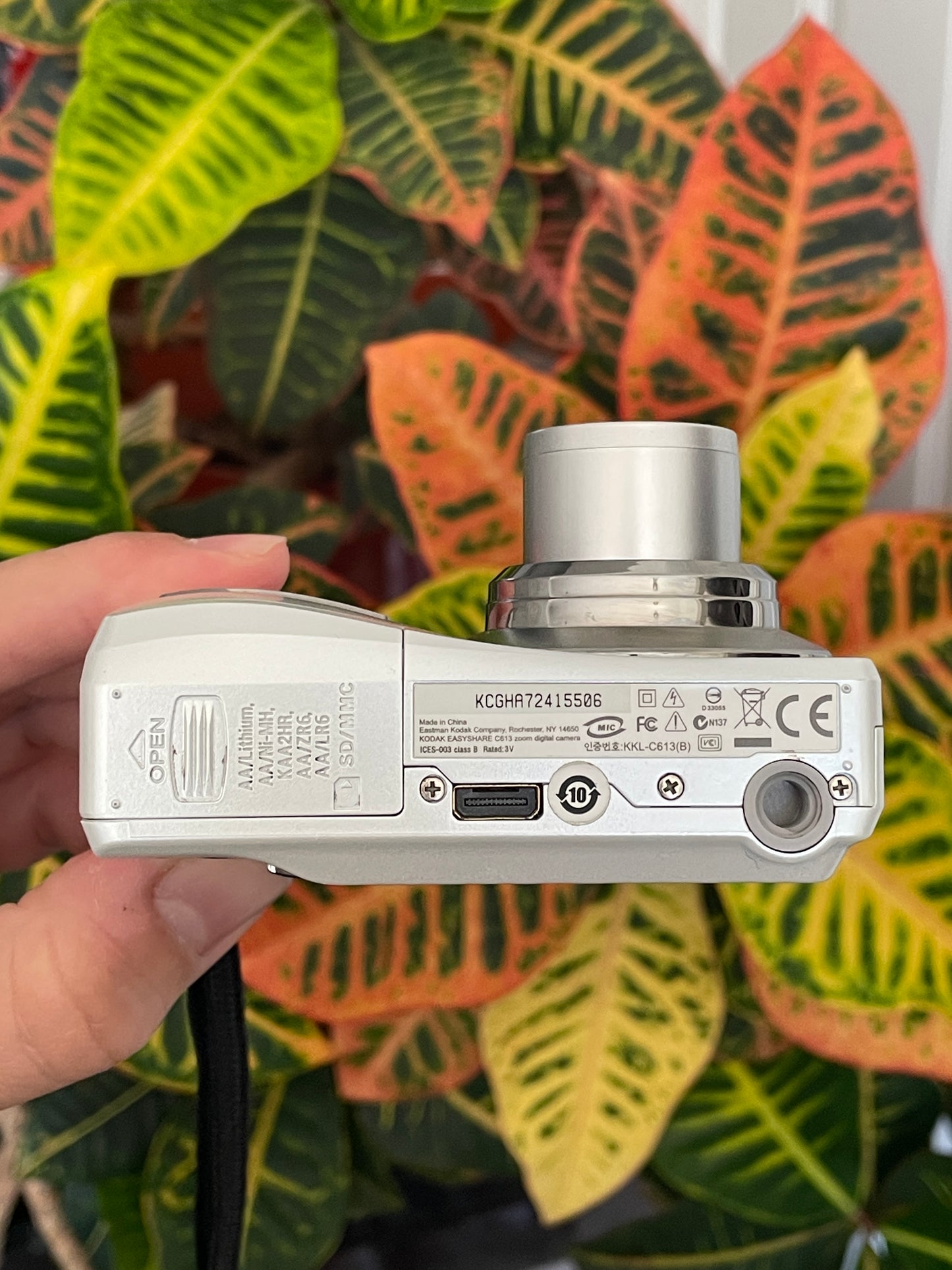 Kodak EasyShare C613 6.2 MP Digital Camera Bundle - Pearl White
