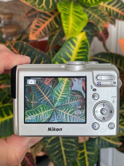 Nikon CoolPix P2 5.1 MP Digital Camera Bundle