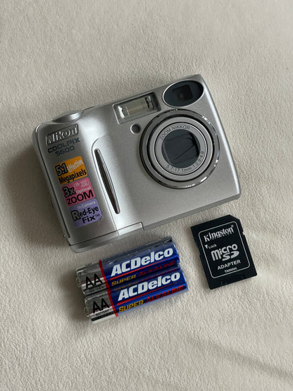 Nikon Coolpix E5600 5.1 MP Digital Camera Bundle - Silver