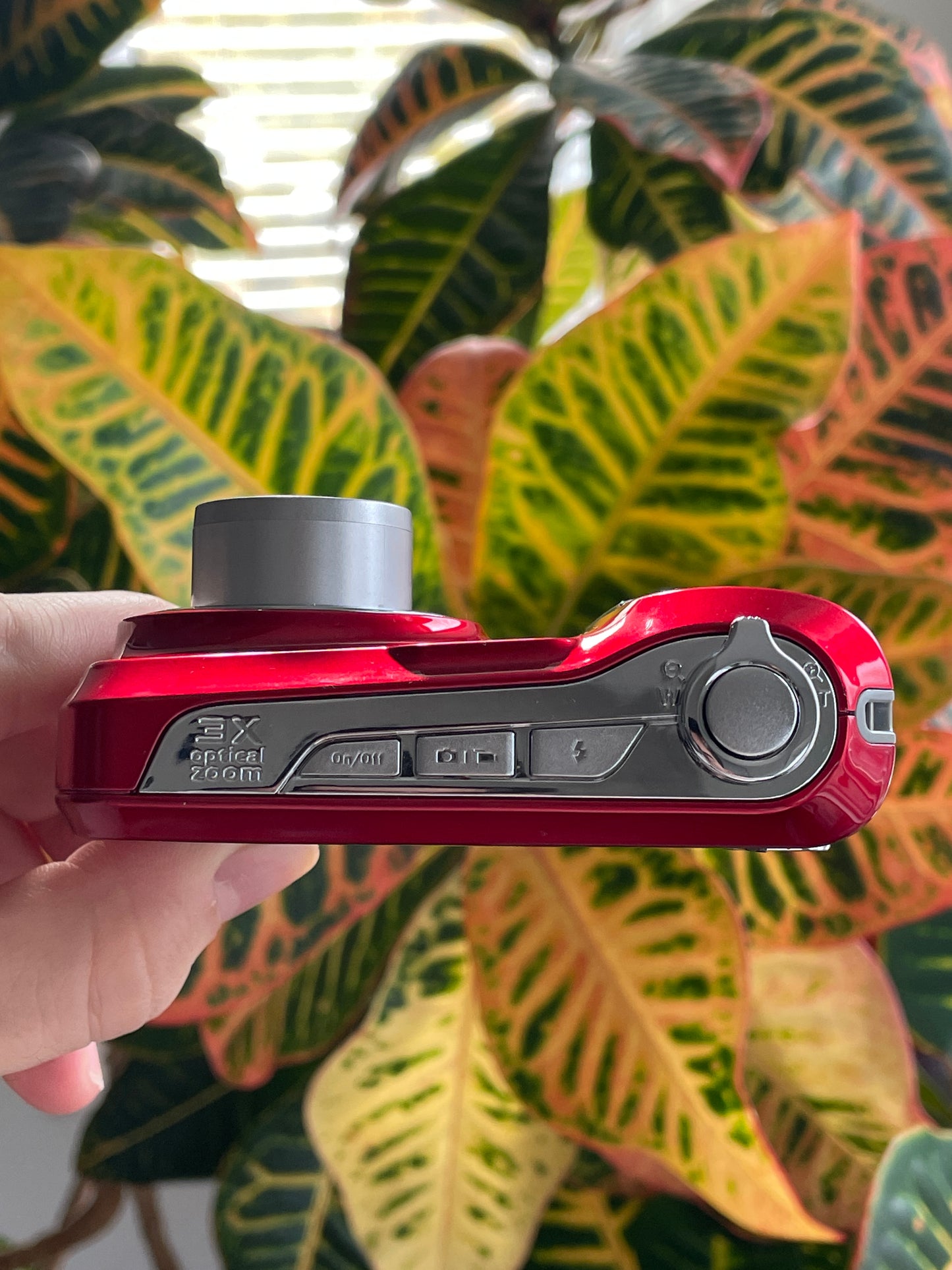 Kodak EasyShare C1530 14 MP Digital Camera Bundle - Red