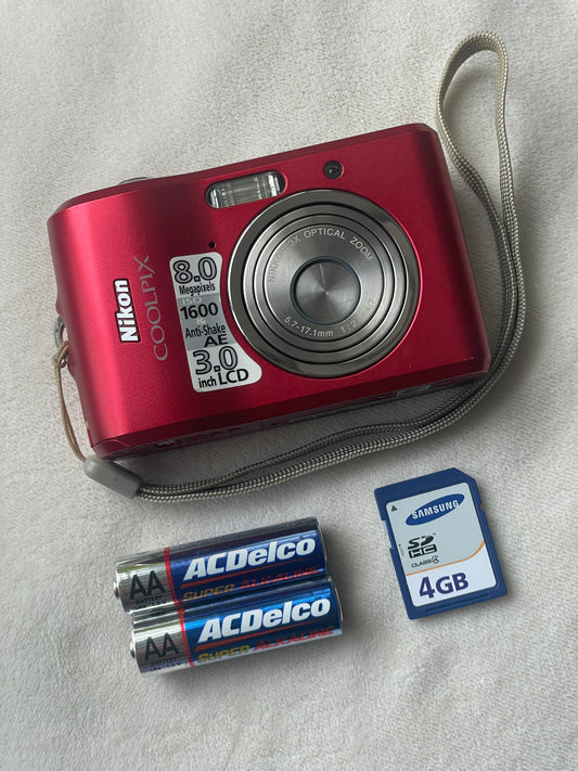 Nikon CoolPix L18 8.0 MP Digital Camera Bundle - Red