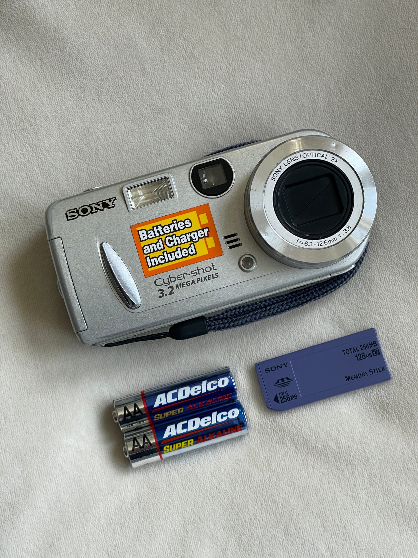 Sony CyberShot DSC-P52 3.2 MP Digital Camera Bundle - Silver