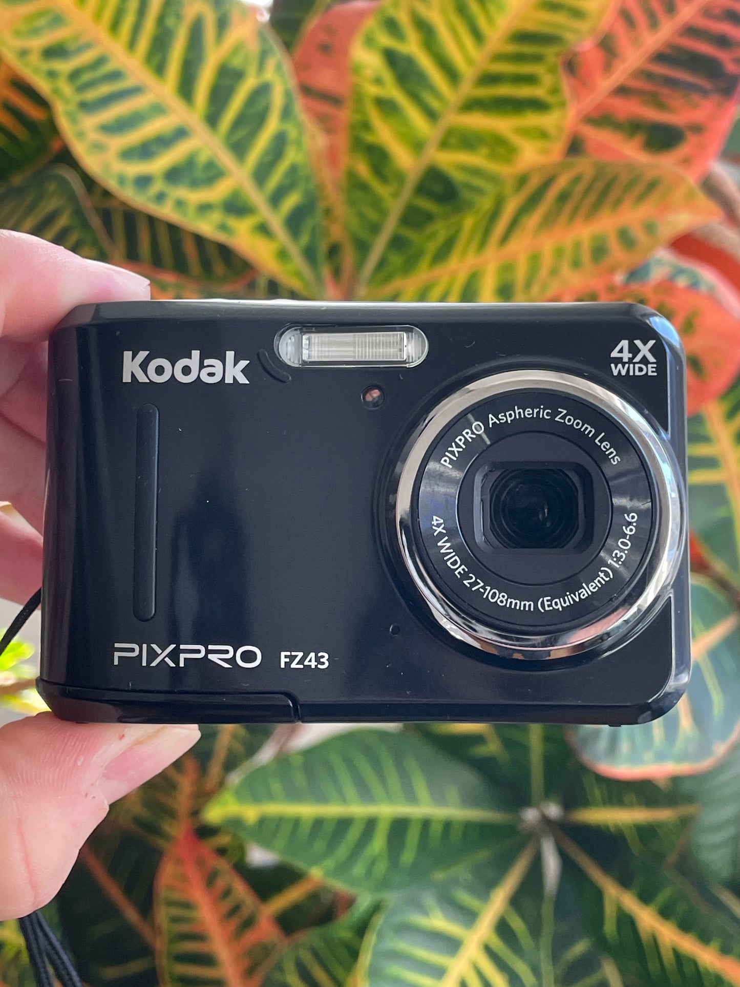 Kodak PixPro FZ43 16 MP Digital Camera Bundle - Black