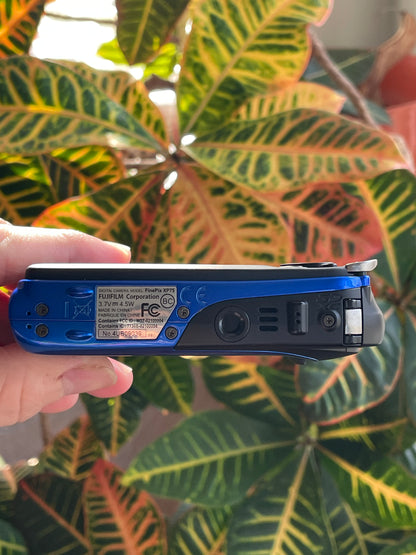 Fujifilm FinePix XP75 16 MP Digital Camera Bundle - Blue