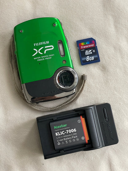 Fujifilm FinePix XP20 14 MP Digital Camera Bundle - Green