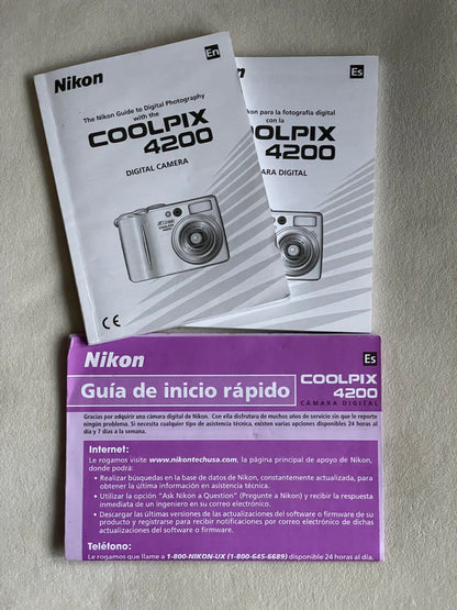 Nikon CoolPix 4200 4.0 MP Digital Camera Bundle - Silver