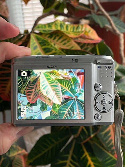 Nikon CoolPix L15 8.0 MP Digital Camera Bundle - Silver