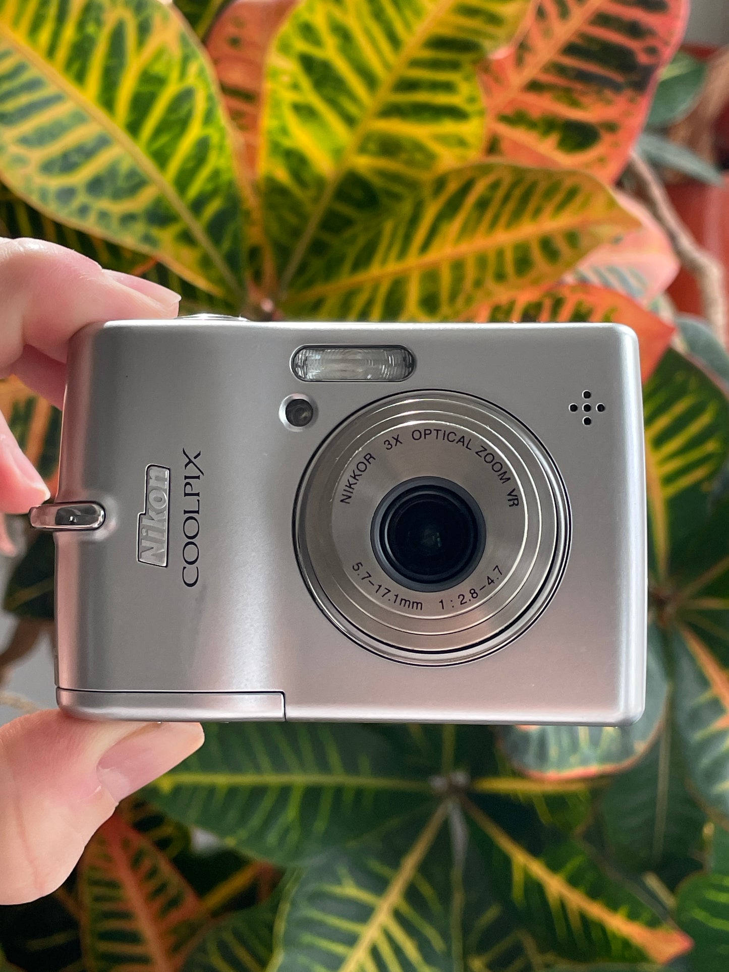 Nikon CoolPix L12 7 MP Digital Camera Bundle - Silver