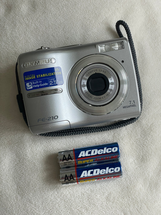 Olympus FE-210 7.1 MP Digital Camera Bundle