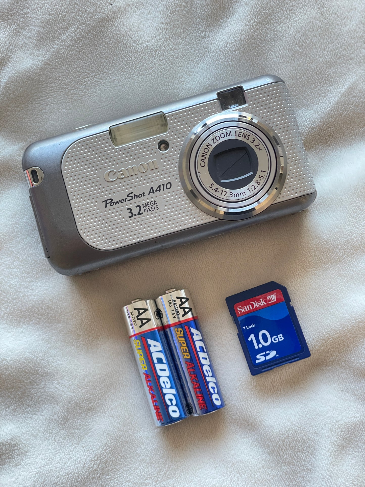Canon PowerShot A410 3.2 MP Digital Camera Bundle - Silver