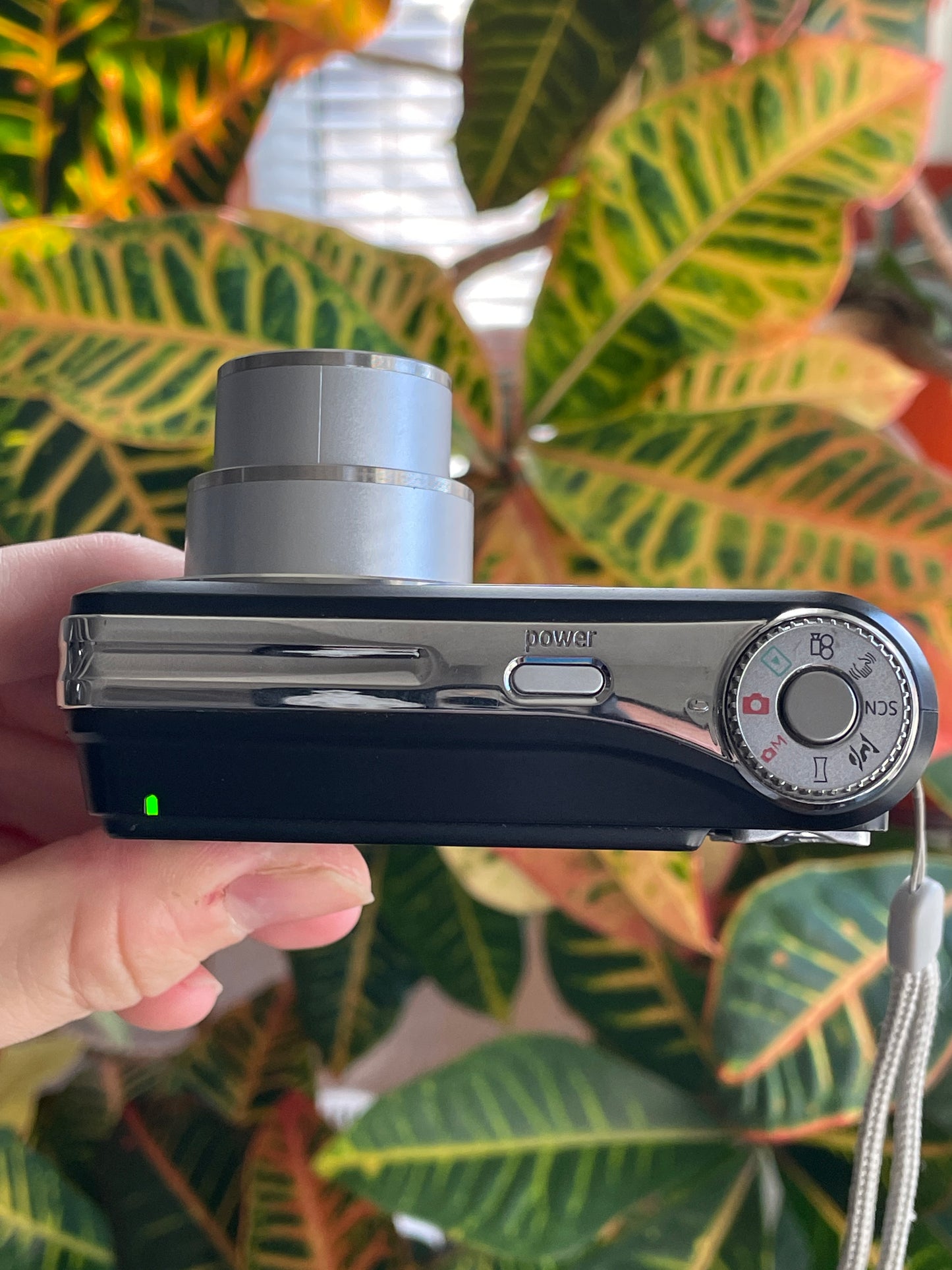 GE A835 8.0 MP Digital Camera Bundle - Black