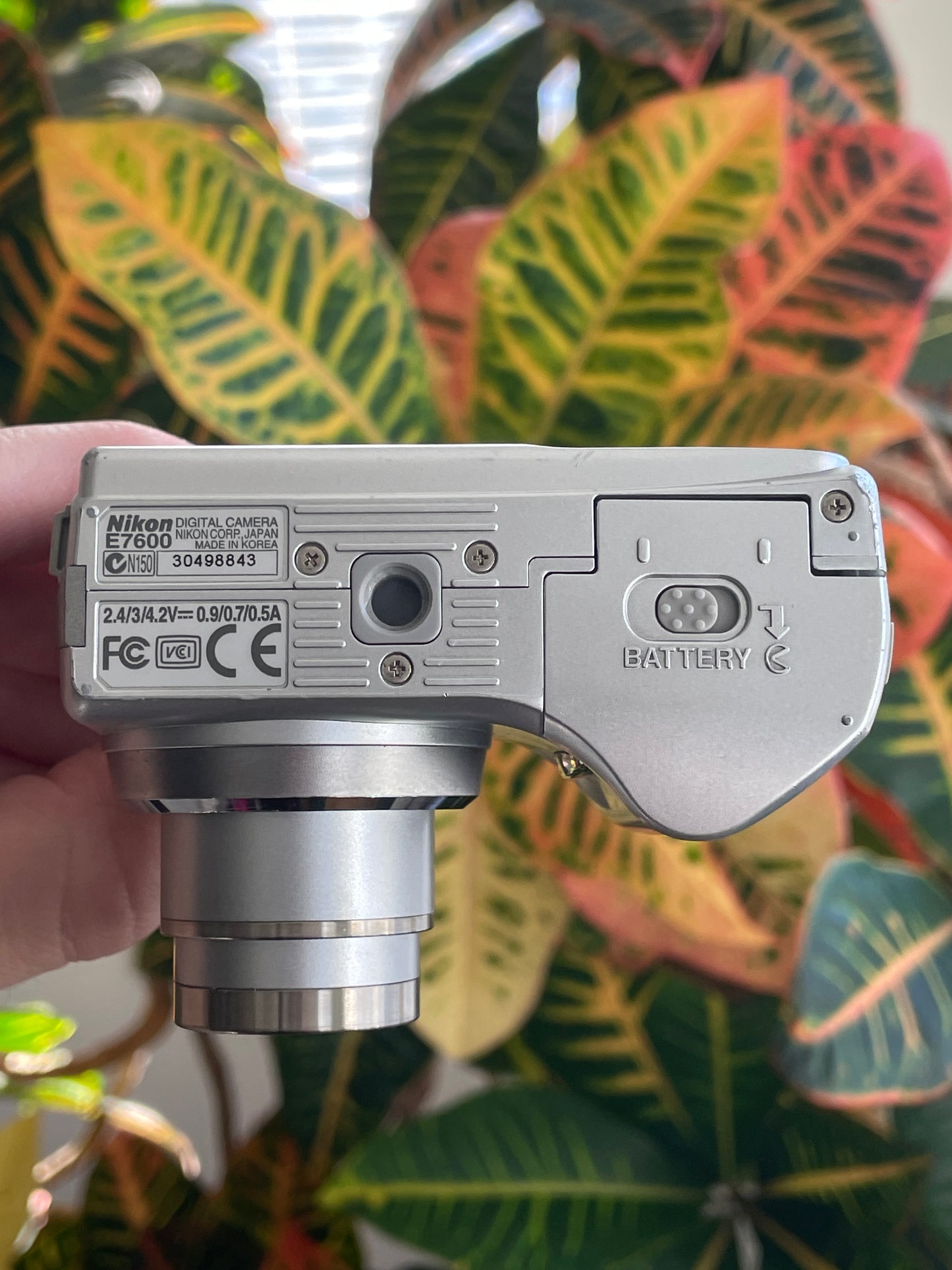 Nikon CoolPix 7600 7.1 MP Digital Camera Bundle - Silver