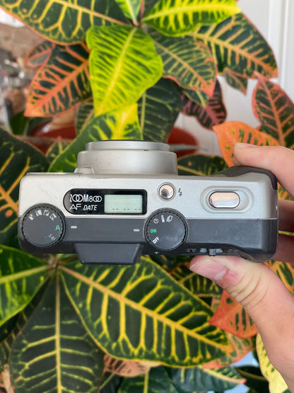 Nikon Zoom 800 AF 38-130mm 35mm Film Camera Bundle