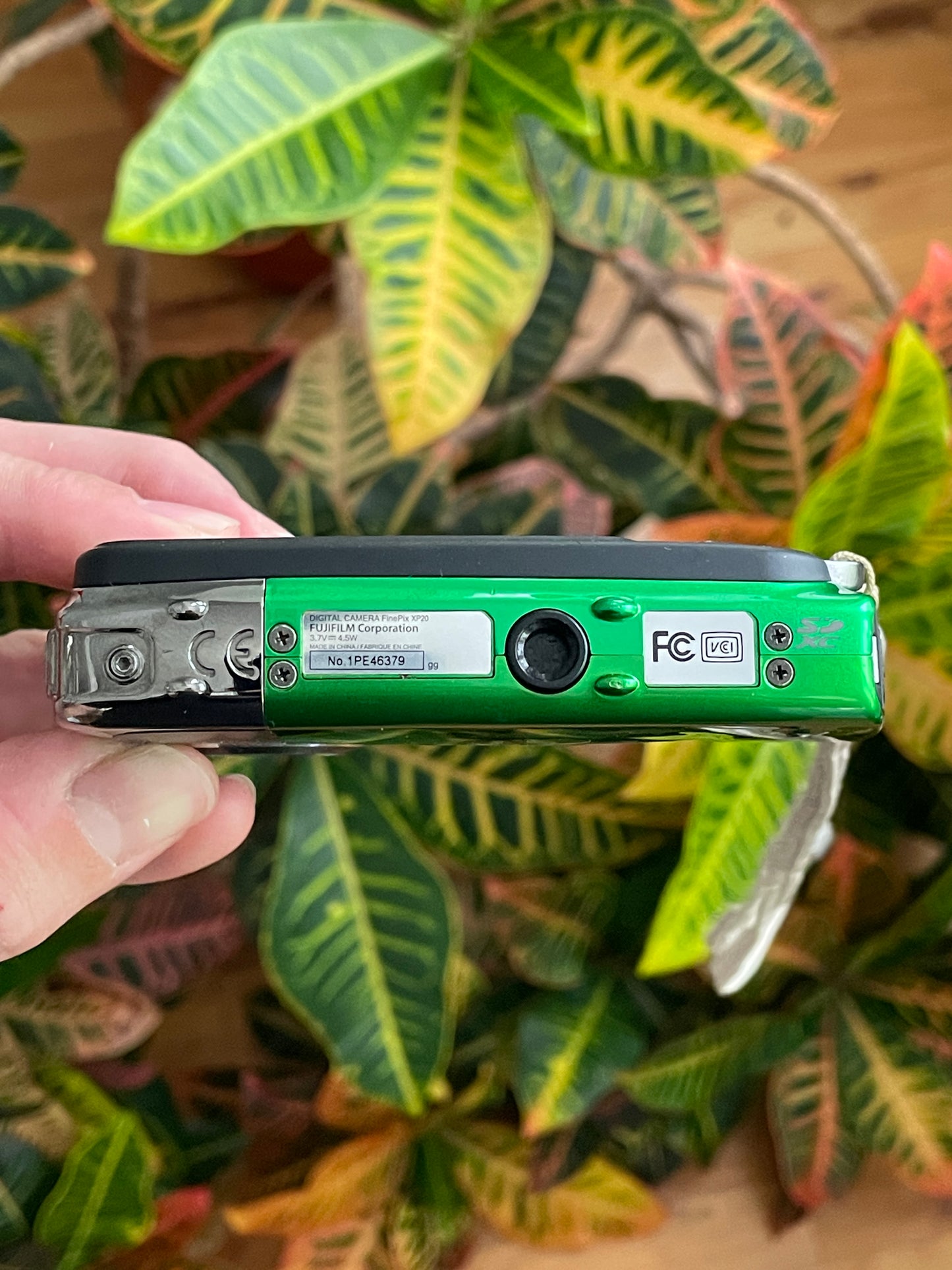 Fujifilm FinePix XP20 14 MP Digital Camera Bundle - Green