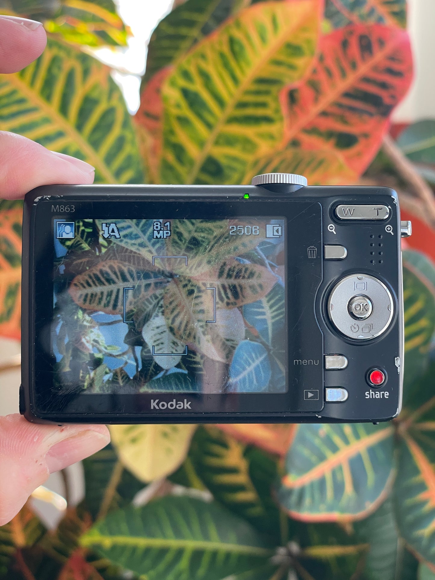 Kodak EasyShare M863 8.2 MP Digital Camera Bundle - Black