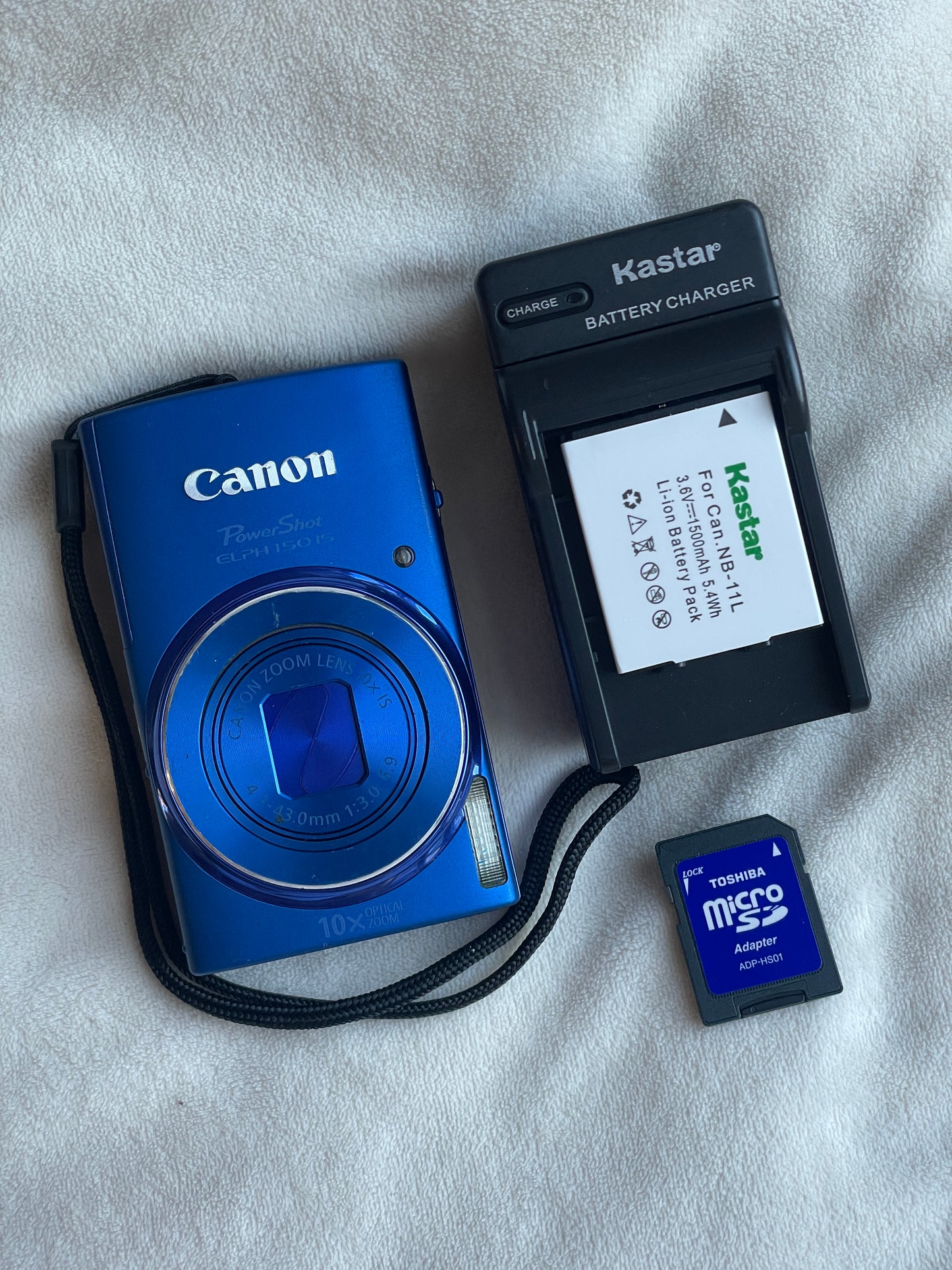 Canon PowerShot ELPH 150 IS 20.0 MP Camera Bundle - Blue