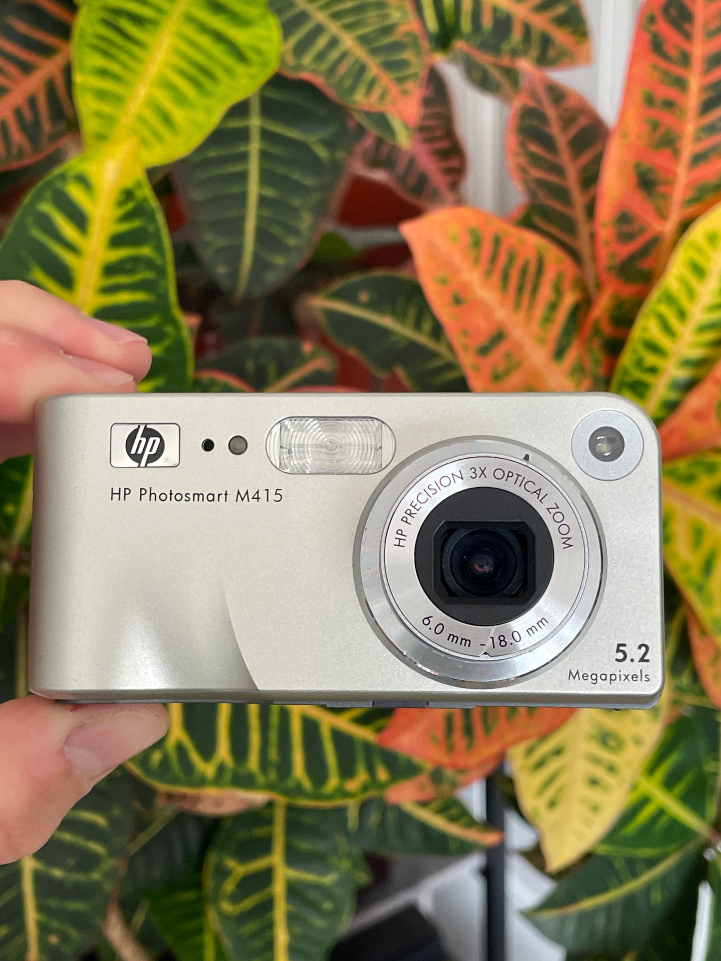 HP Photosmart M415 5.2 MP Digital Camera Bundle - Silver