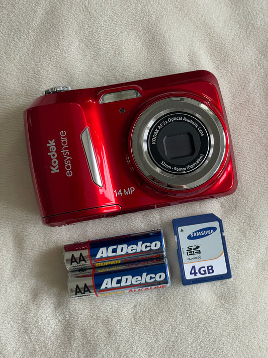 Kodak EasyShare C1530 14 MP Digital Camera Bundle - Red