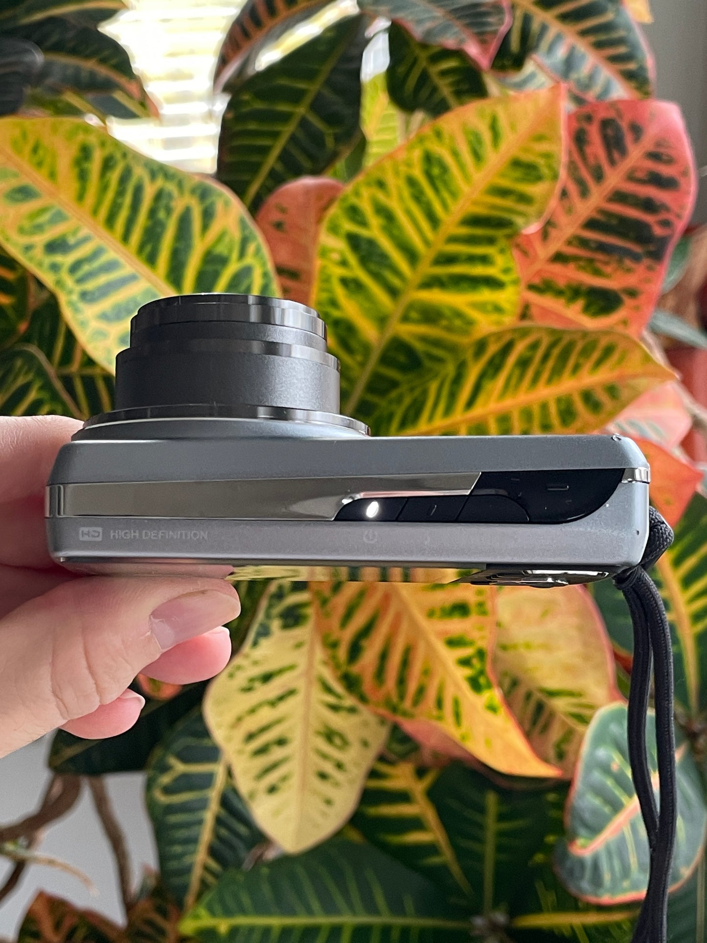 Kodak EasyShare M580 14 MP Digital Camera Bundle - Grey