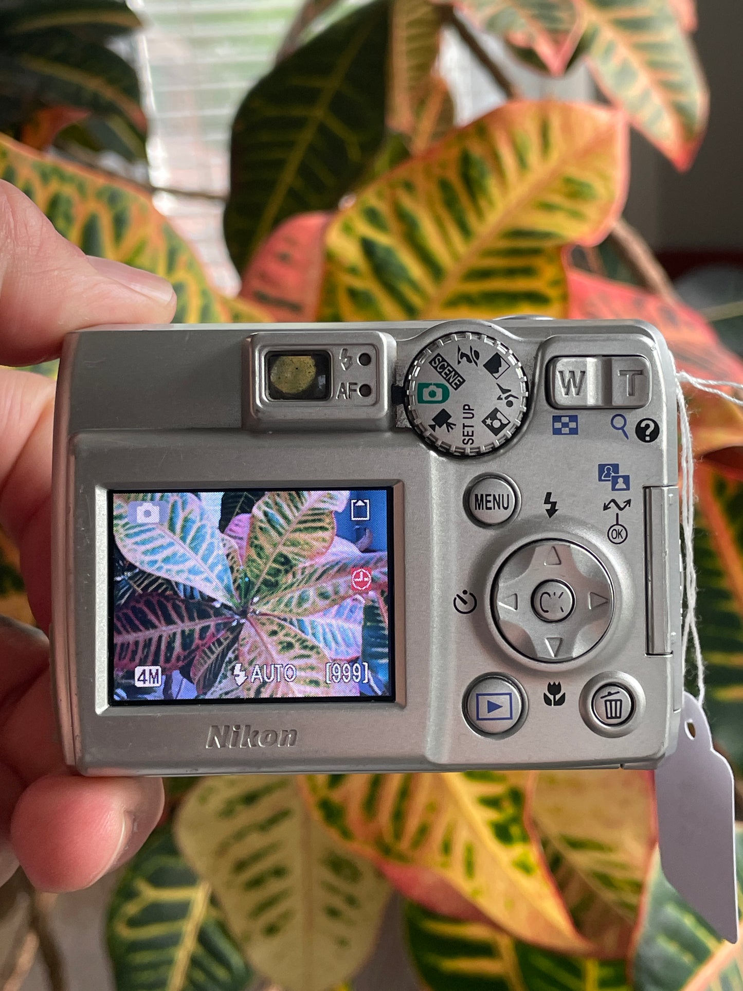Nikon CoolPix E4600 4.0 MP Digital Camera Bundle - Silver