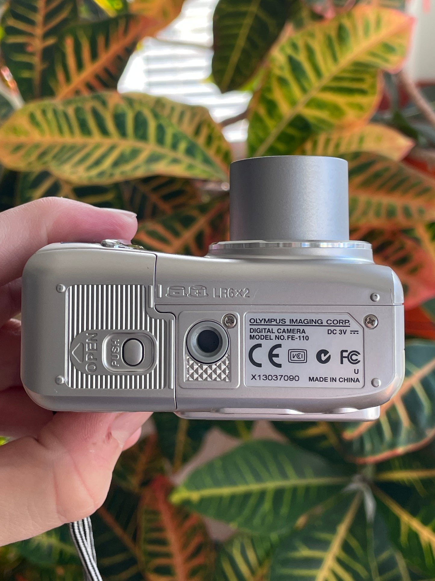 Olympus FE-110 5.0 MP Digital Camera Bundle - Silver - In Box