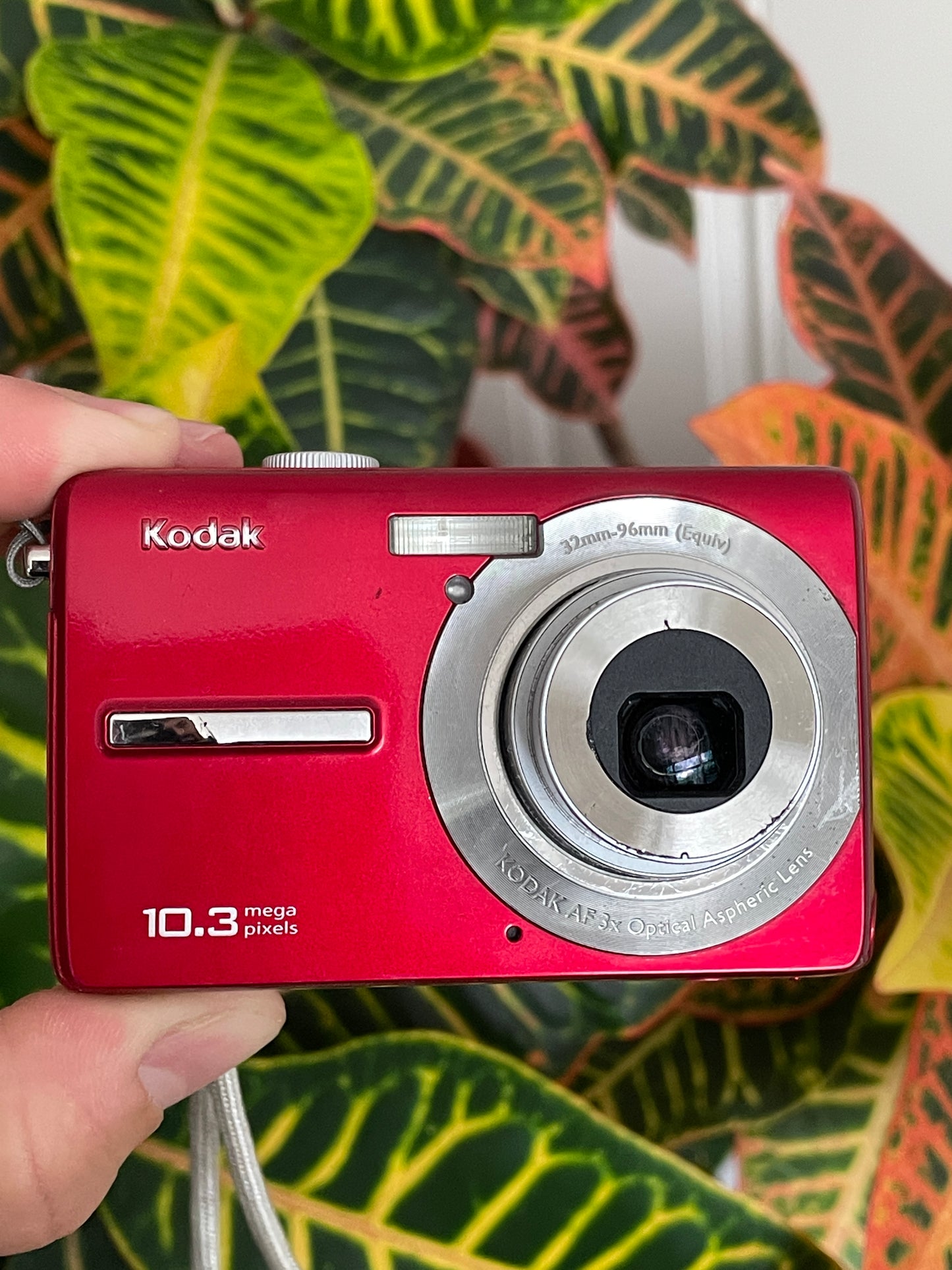 Kodak EasyShare MX1063 10.3 MP Digital Camera Bundle - Red