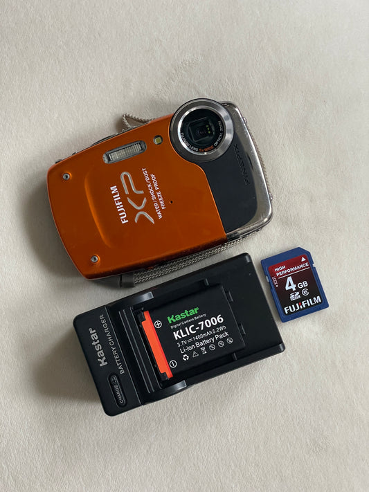 Fujifilm FinePix XP20 14.2 MP Digital Camera Bundle - Orange