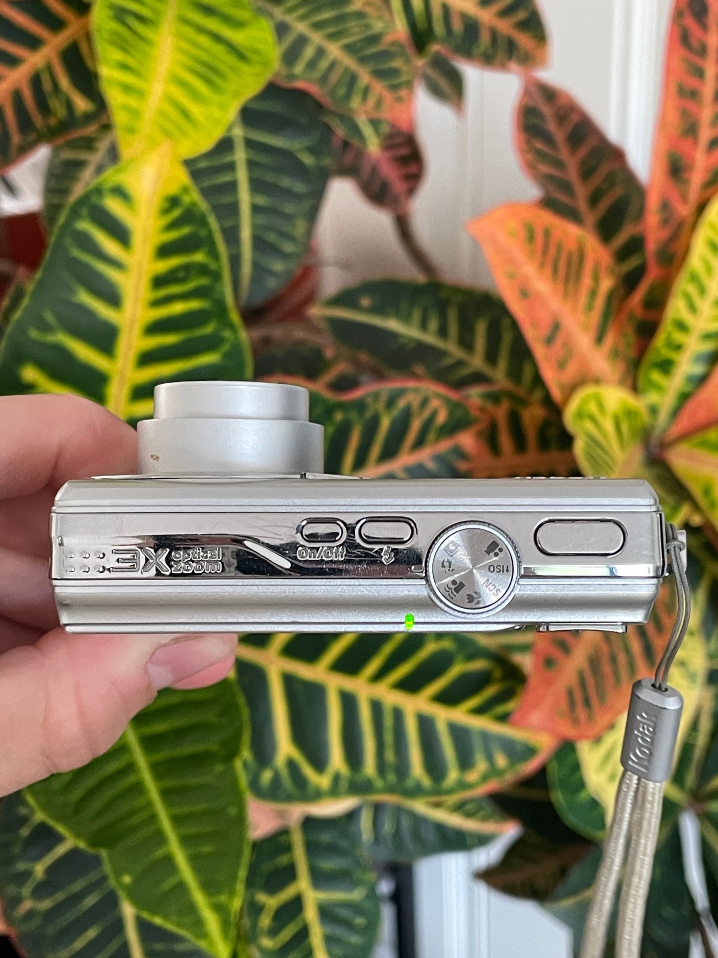 Kodak EasyShare MD853 8.2 MP Digital Camera Bundle - Silver