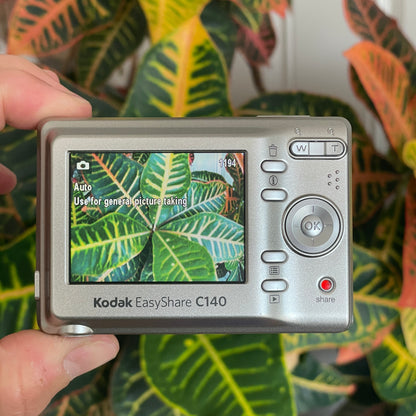 Kodak EasyShare C140 8.2 MP Digital Camera Bundle - In Box