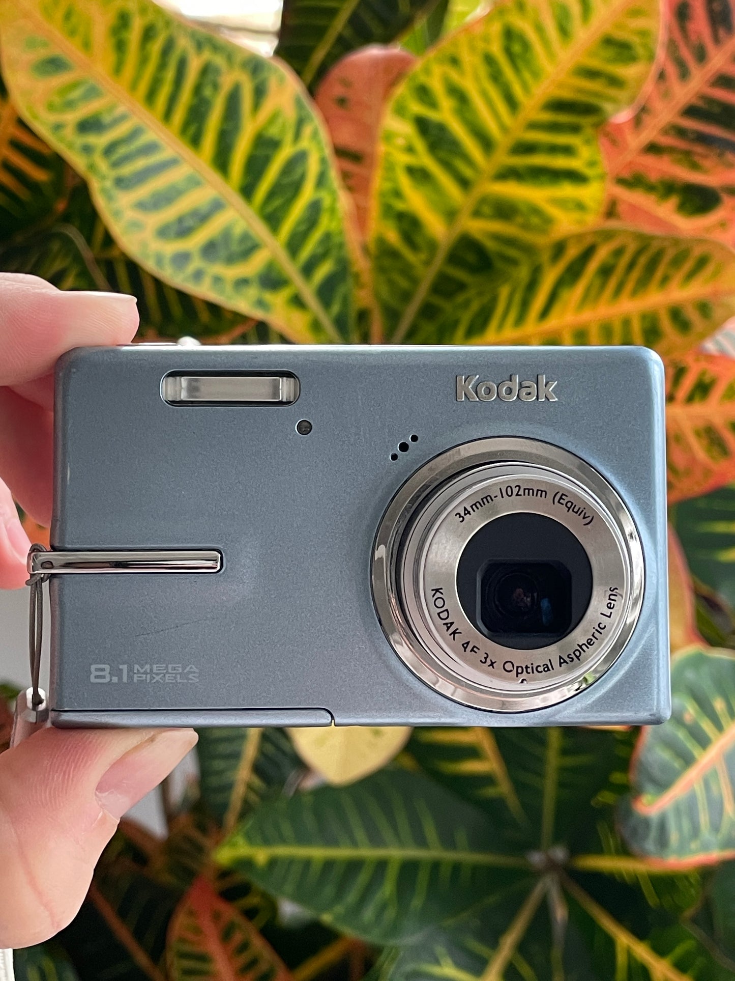 Kodak EasyShare M893 8.1 MP Digital Camera Bundle - Aqua