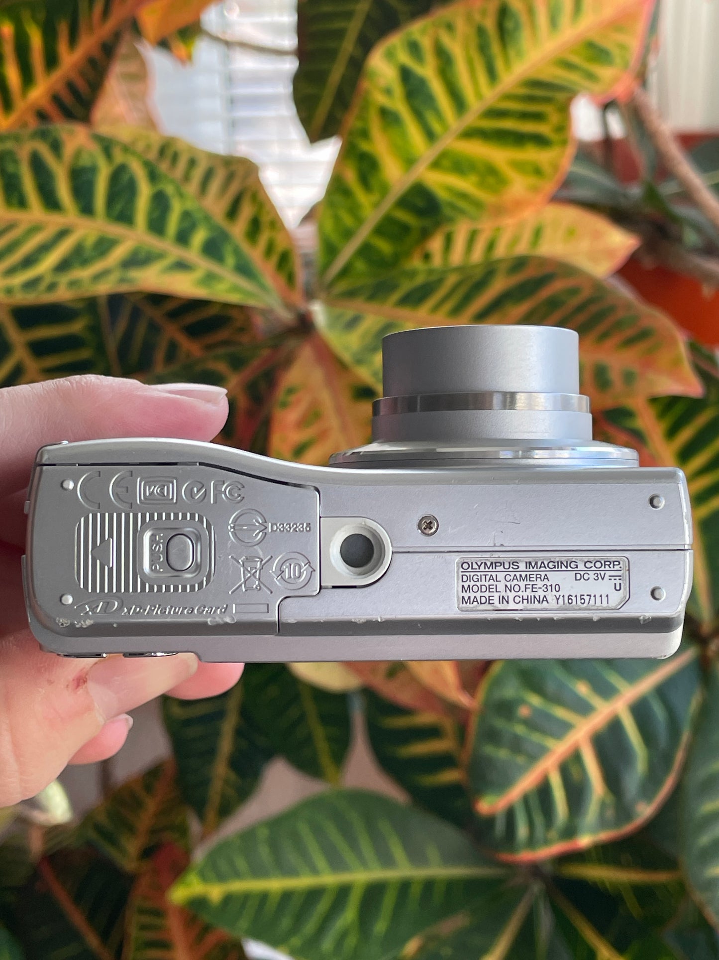 Olympus FE-310 8.0 MP Digital Camera Bundle - Silver