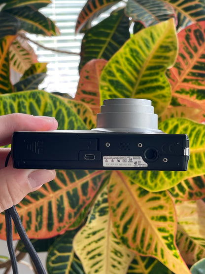 Kodak EasyShare M380 10.2 MP Digital Camera Bundle - Black