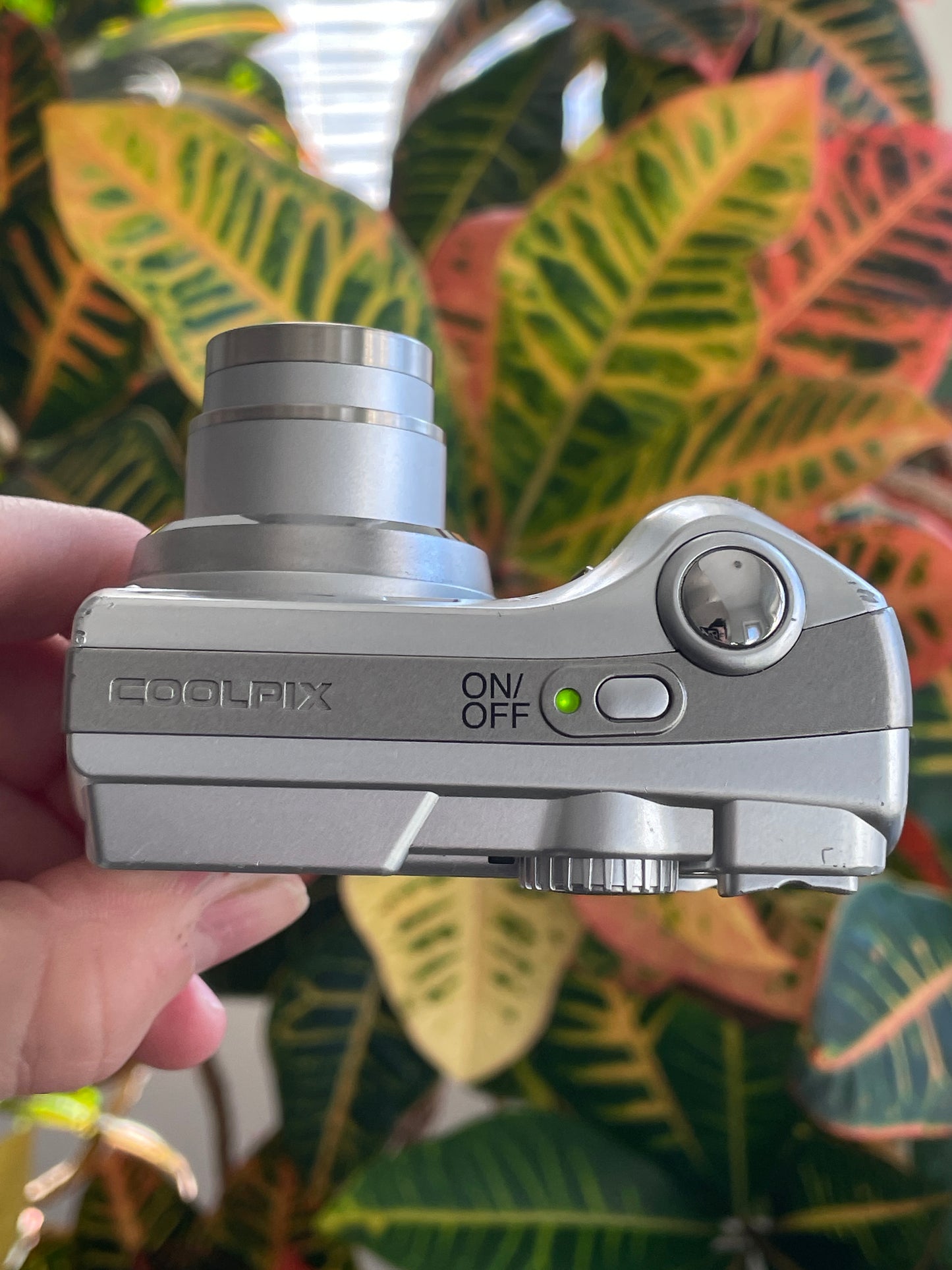 Nikon CoolPix 7600 7.1 MP Digital Camera Bundle - Silver