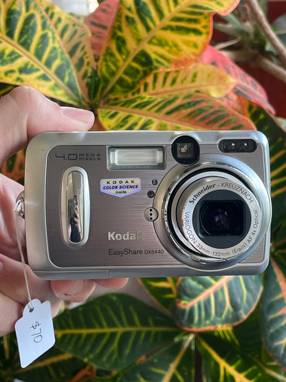 Kodak EasyShare DX6440 4.0 MP Digital Camera Bundle - Silver