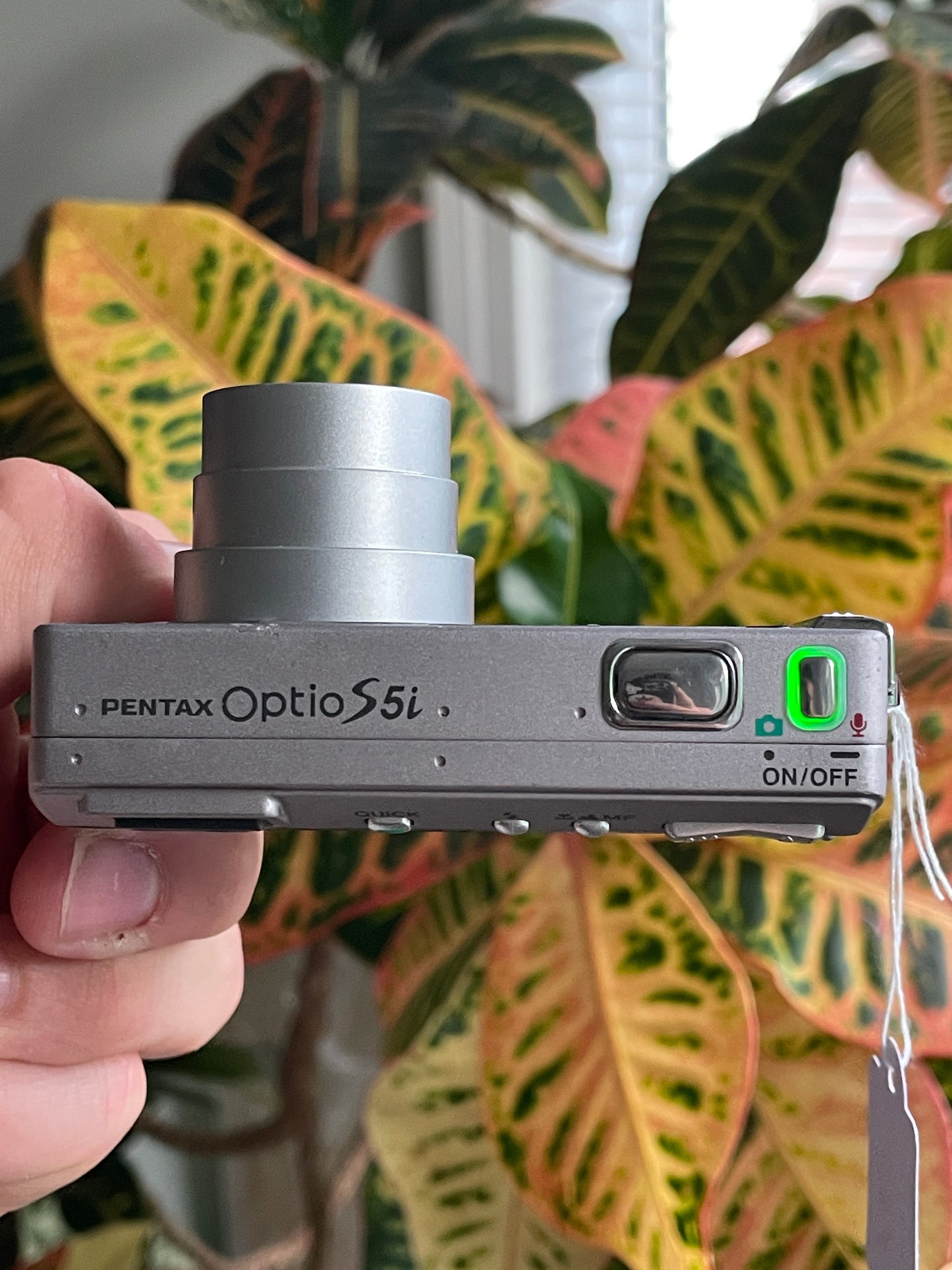 Pentax Optio S5i 5.0 MP Digital Camera Bundle - Silver