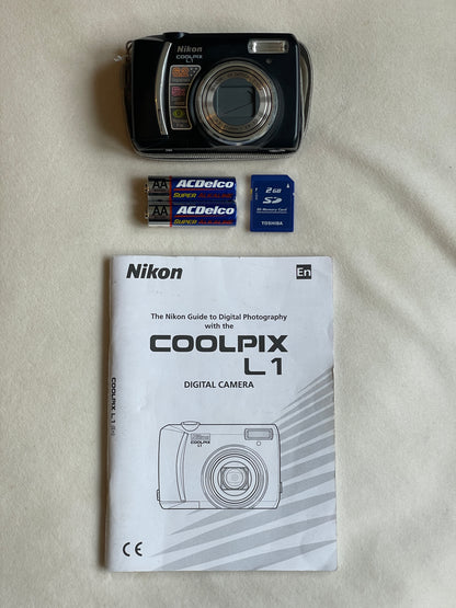 Nikon Coolpix L1 6.2 MP Digital Camera Bundle - Black
