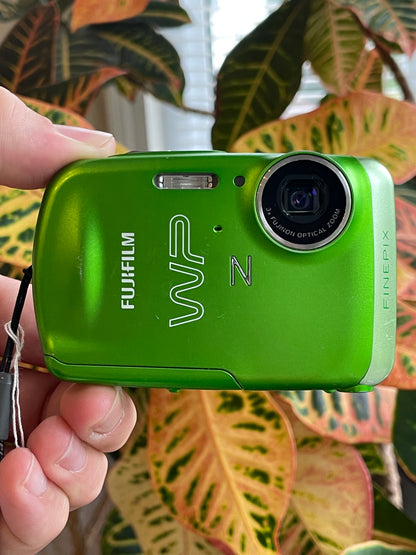 Fujfilm Finepix Z33WP 10 MP Digital Camera Bundle - Green