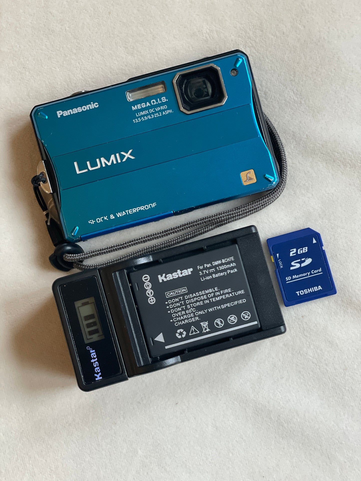Panasonic Lumix DMC-TS10 14.1 MP Digital Camera Bundle - Blue