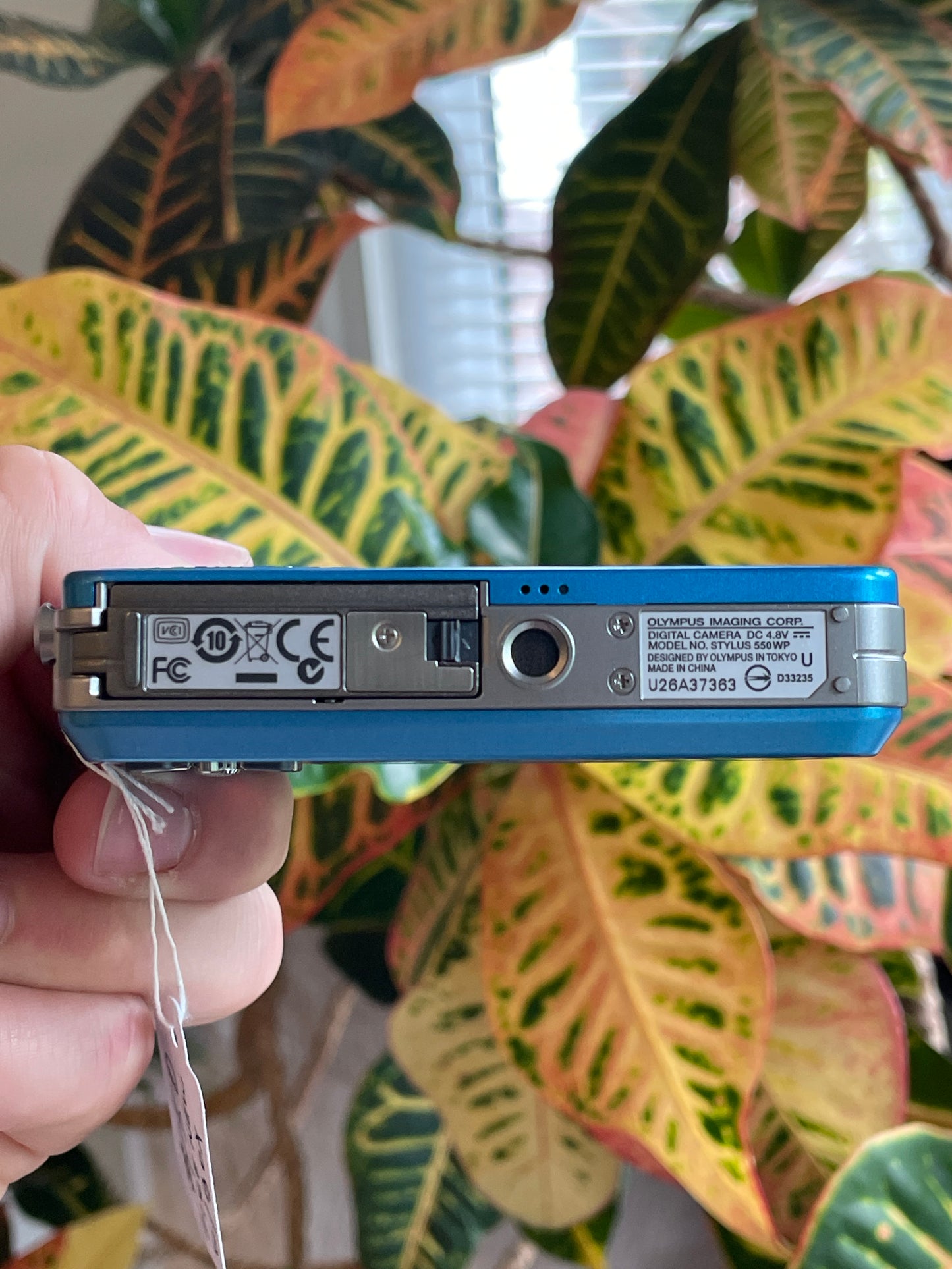 Olympus Stylus-550WP 10 MP Digital Camera Bundle - Blue - Original Box